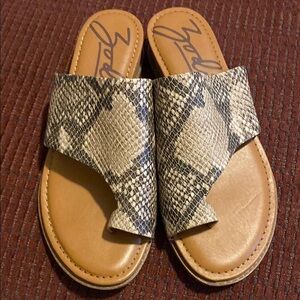 ZODIAC‎ TOE-LOOP SLIDE SANDAL “GIADA” SIZE 7